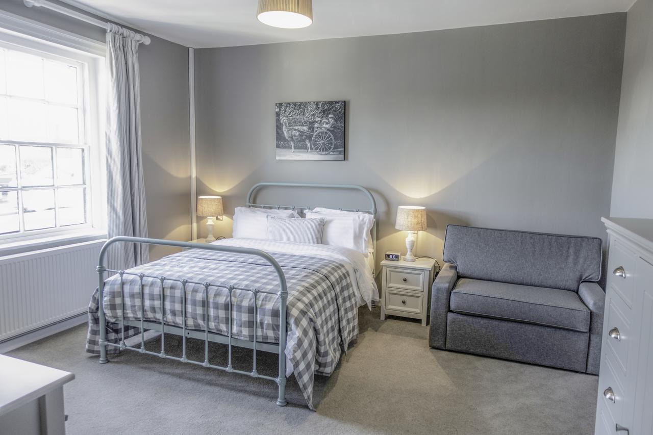 The Saracens Head Bed & Breakfast Stafford Dış mekan fotoğraf