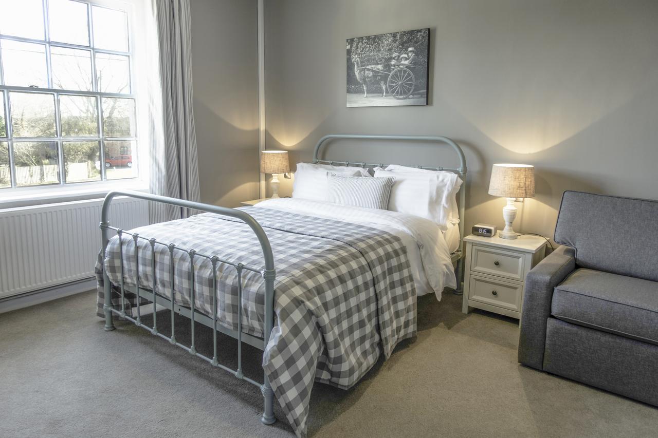 The Saracens Head Bed & Breakfast Stafford Dış mekan fotoğraf